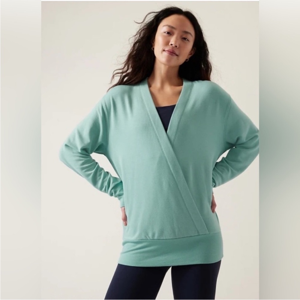 ATHLETA PURANA V-NECK WRAP SWEATSHIRT Crossover front size M balletcore